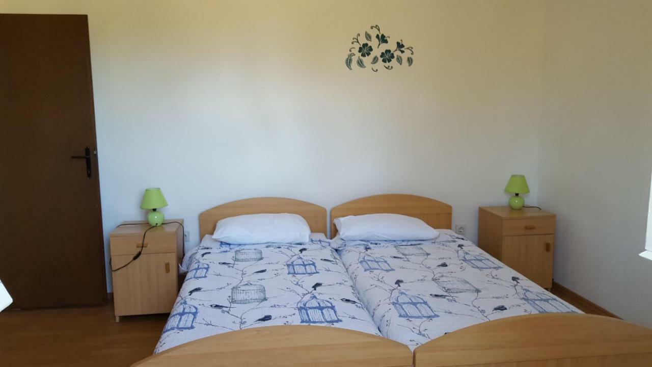 Vacation Home Ivan Kasic Exterior foto